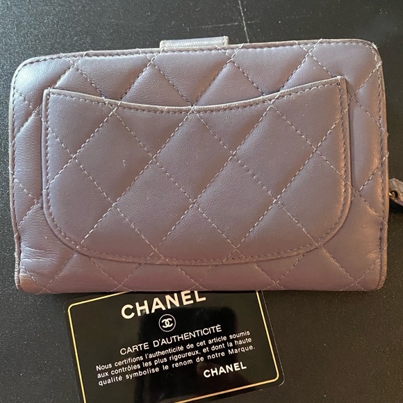Lavender l zip CHANEL wallet - Picture 2 of 8